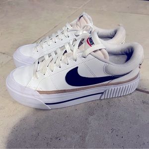 Nike - Court Legacy size 9